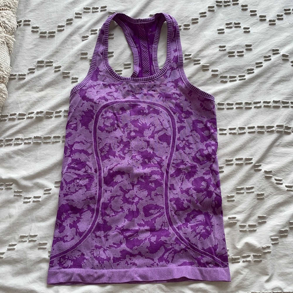 Lululemon workout tank
